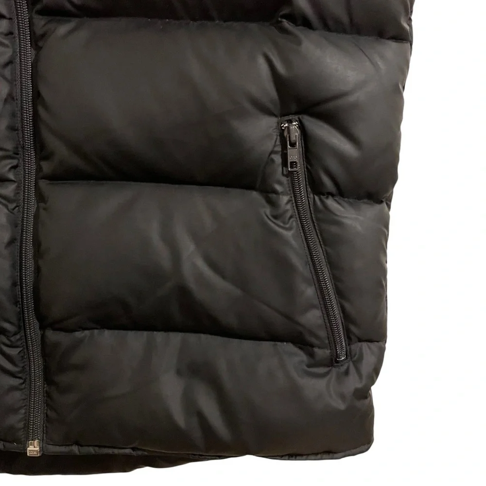 GAP Vintage 2009 Black Down Filled Puffer Vest Packable Hood Y2K Size Medium